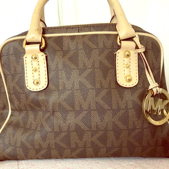 Cute Mini Michael Kors Handbag - Picture 1 of 4